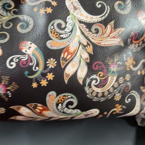 Carlos by Carlos Santana 3 in 1 Black Tote, Crossbody and clutch - Picture 13 of 16